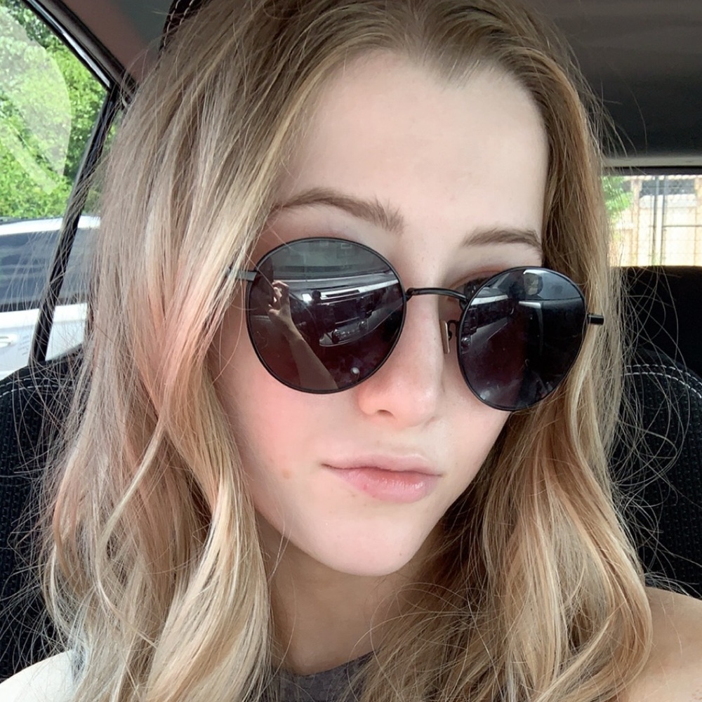 Meet your Posher, Haley